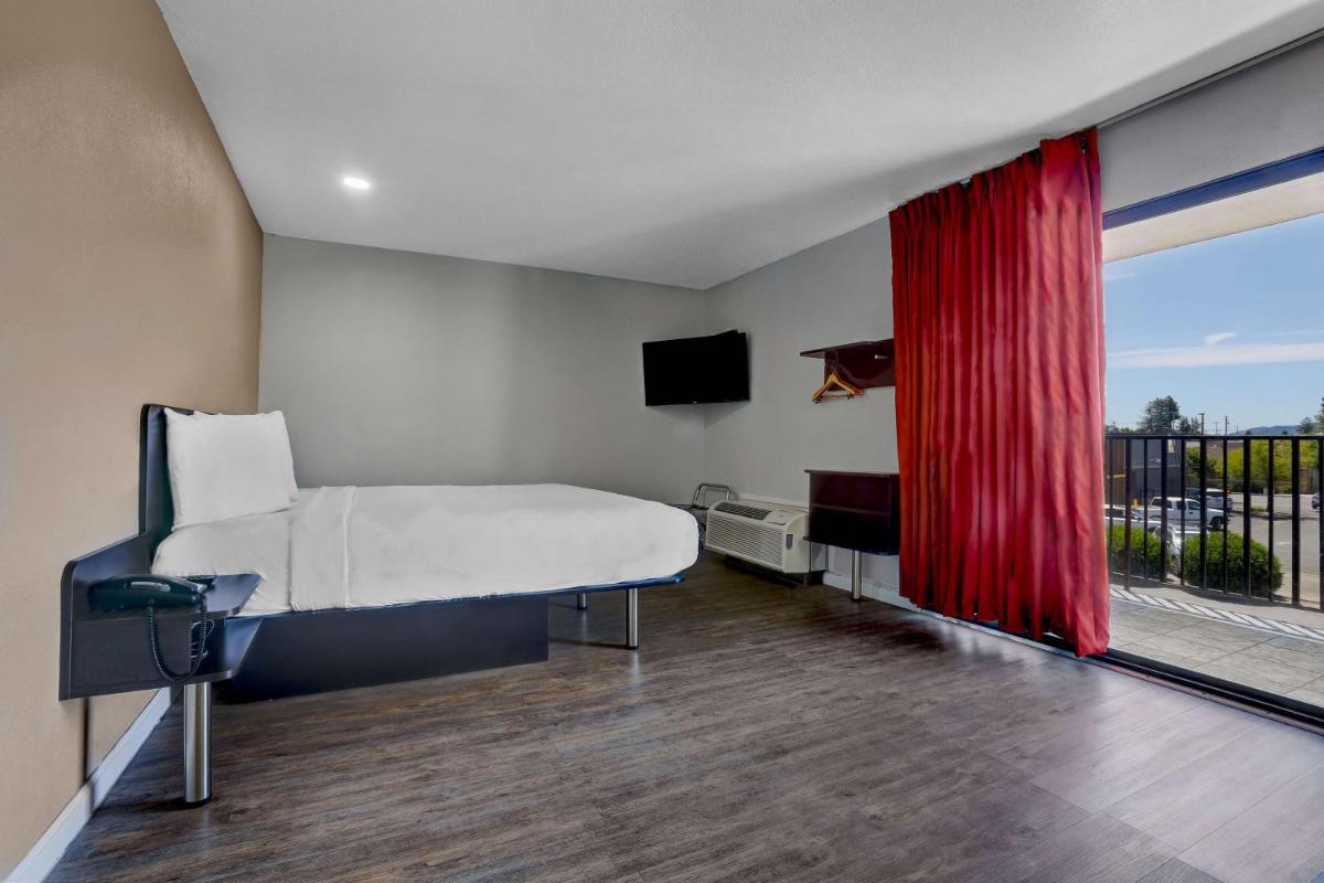 Motel 6-Ukiah CA - North - image 5