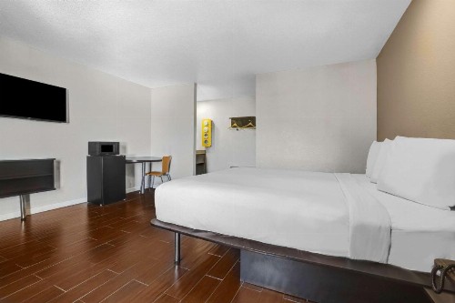 Motel 6-Ukiah CA - North - image 7