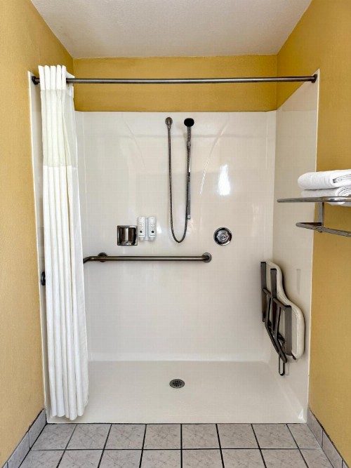 Quality Inn Ukiah Downtown - image 18