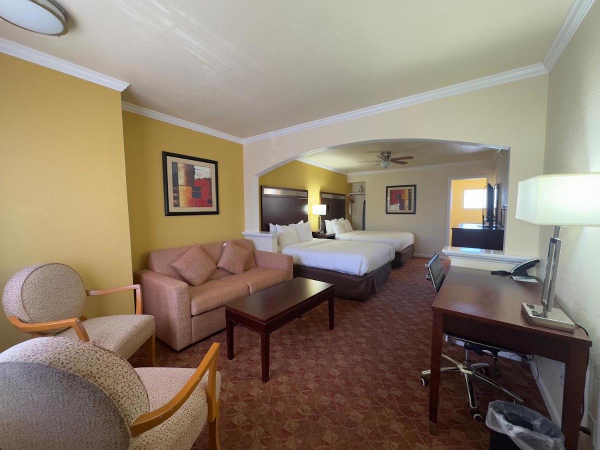 Quality Inn Ukiah Downtown - image 4