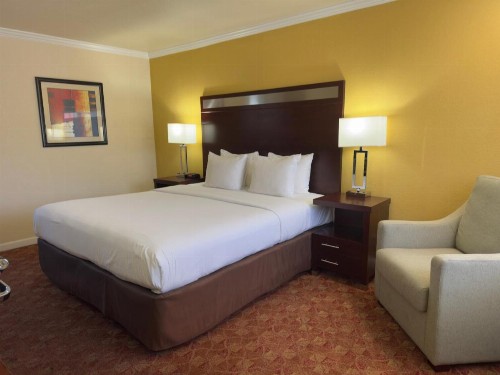 Quality Inn Ukiah Downtown - image 40