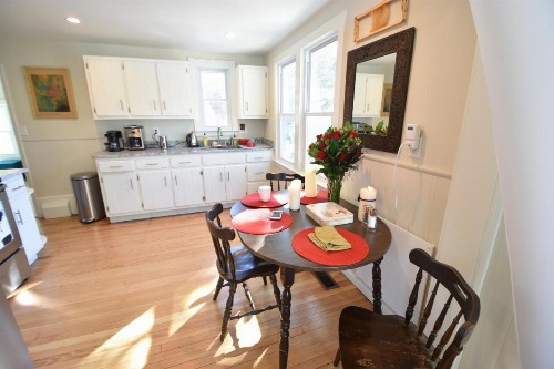 Sturgeon Pool Lake House - image 4