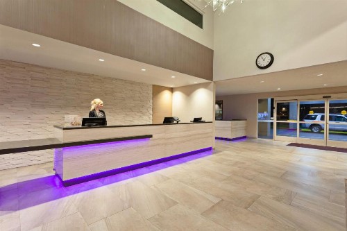 Crowne Plaza Silicon Valley North - Union City an IHG Hotel - image 10
