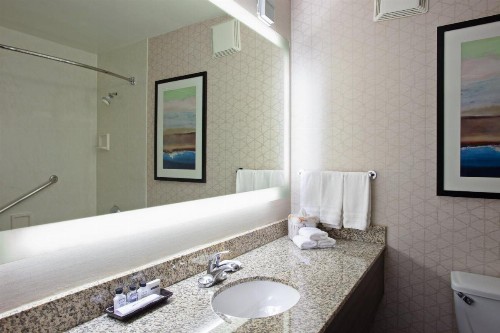 Crowne Plaza Silicon Valley North - Union City an IHG Hotel - image 27