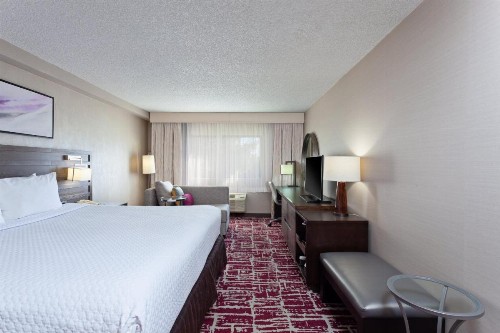 Crowne Plaza Silicon Valley North - Union City an IHG Hotel - image 32