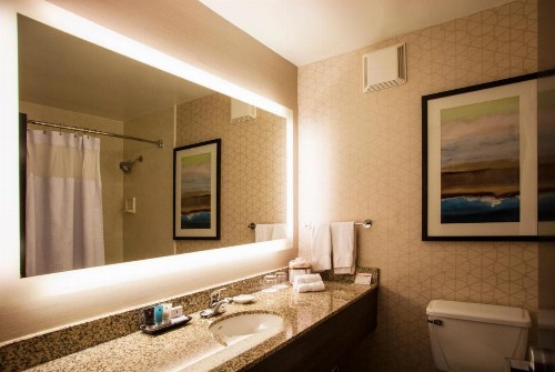 Crowne Plaza Silicon Valley North - Union City an IHG Hotel - image 7