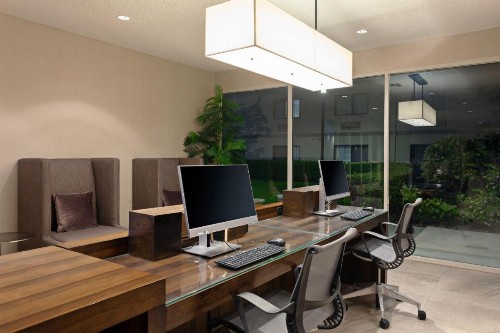 Crowne Plaza Silicon Valley North - Union City an IHG Hotel - image 8