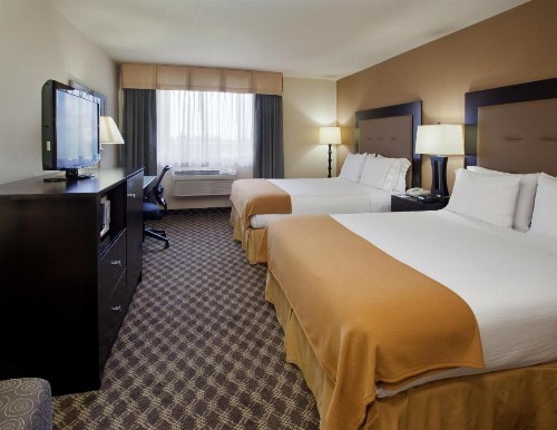 Holiday Inn Express Hotel Union City an IHG Hotel - image 10