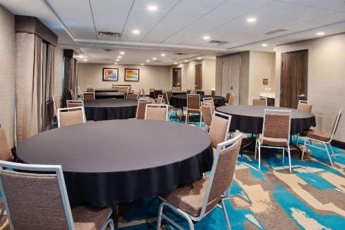 Hampton Inn Union City - image 11