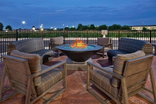 Hampton Inn Union City - image 2