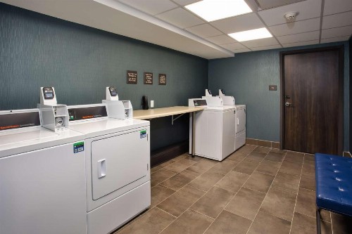 Hampton Inn Union City - image 7