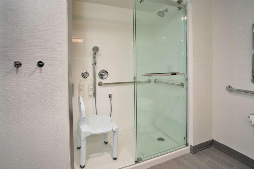 Hampton Inn Union City - image 8