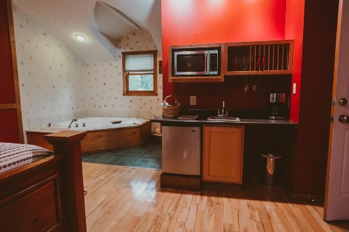 Garden Grove Bed and Breakfast - image 9
