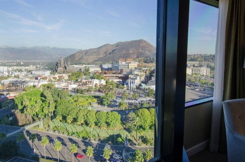 Hilton Los Angeles-Universal City - image 13
