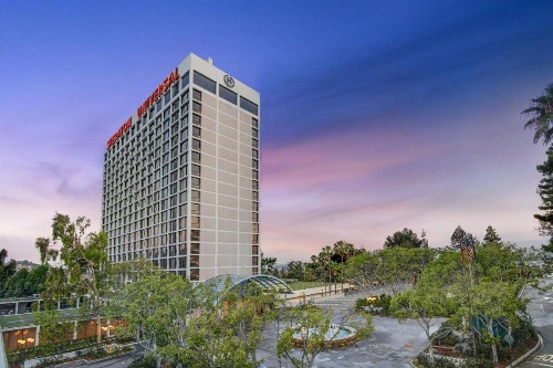 Sheraton Universal - image 2