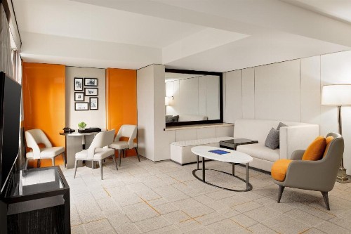 Sheraton Universal - image 23
