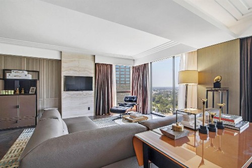 Sheraton Universal - image 41