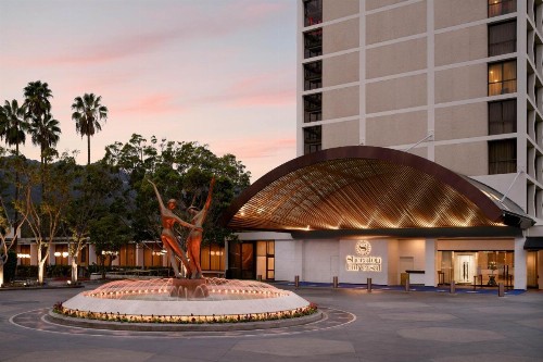 Sheraton Universal - image 6