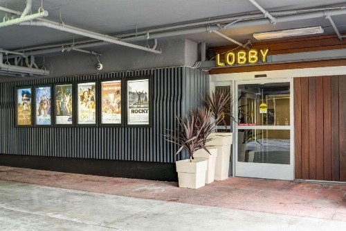 Tilt Hotel Universal/Hollywood Ascend Hotel Collection - image 3
