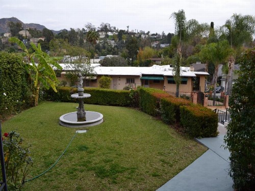 Mini Mansion in Hollywood Hills - image 13