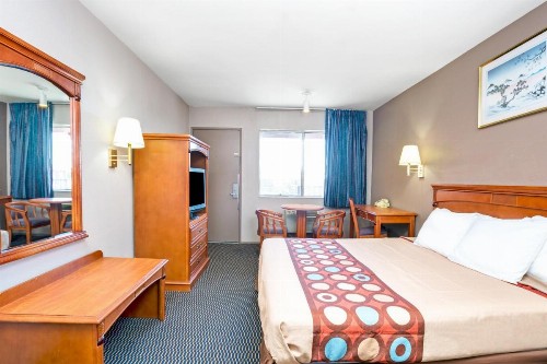 Super 8 by Wyndham Upland Ontario CA - image 17