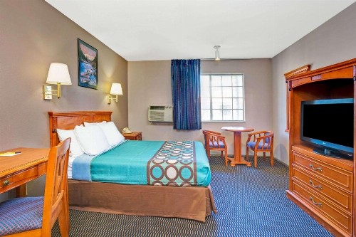 Super 8 by Wyndham Upland Ontario CA - image 5