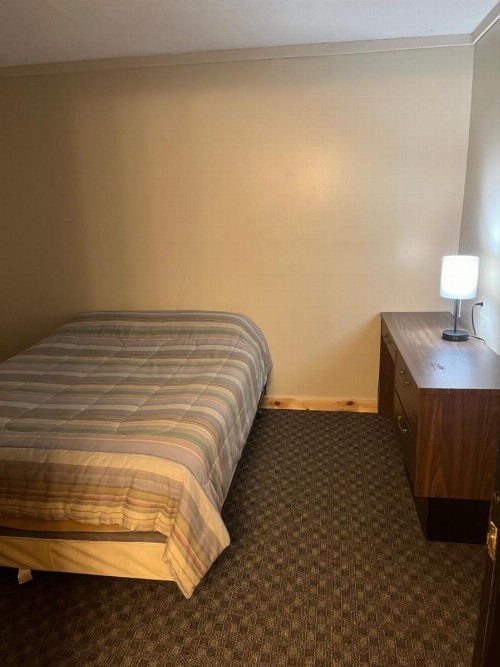 brookside motor inn - image 12
