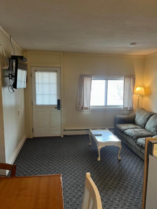 brookside motor inn - image 6
