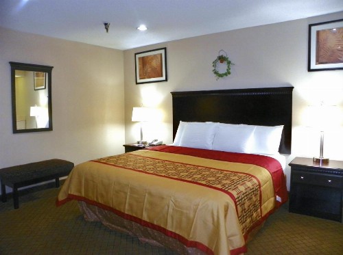 Royalton Inn & Suites Upper Sandusky - image 20