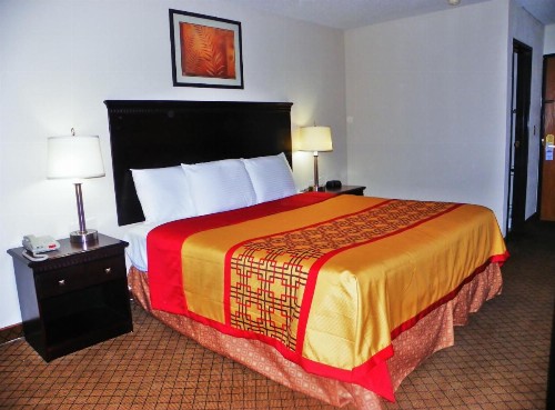 Royalton Inn & Suites Upper Sandusky - image 27