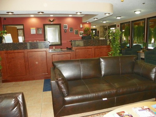 Royalton Inn & Suites Upper Sandusky - image 4