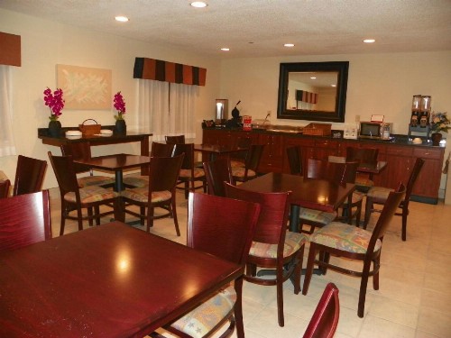 Royalton Inn & Suites Upper Sandusky - image 5