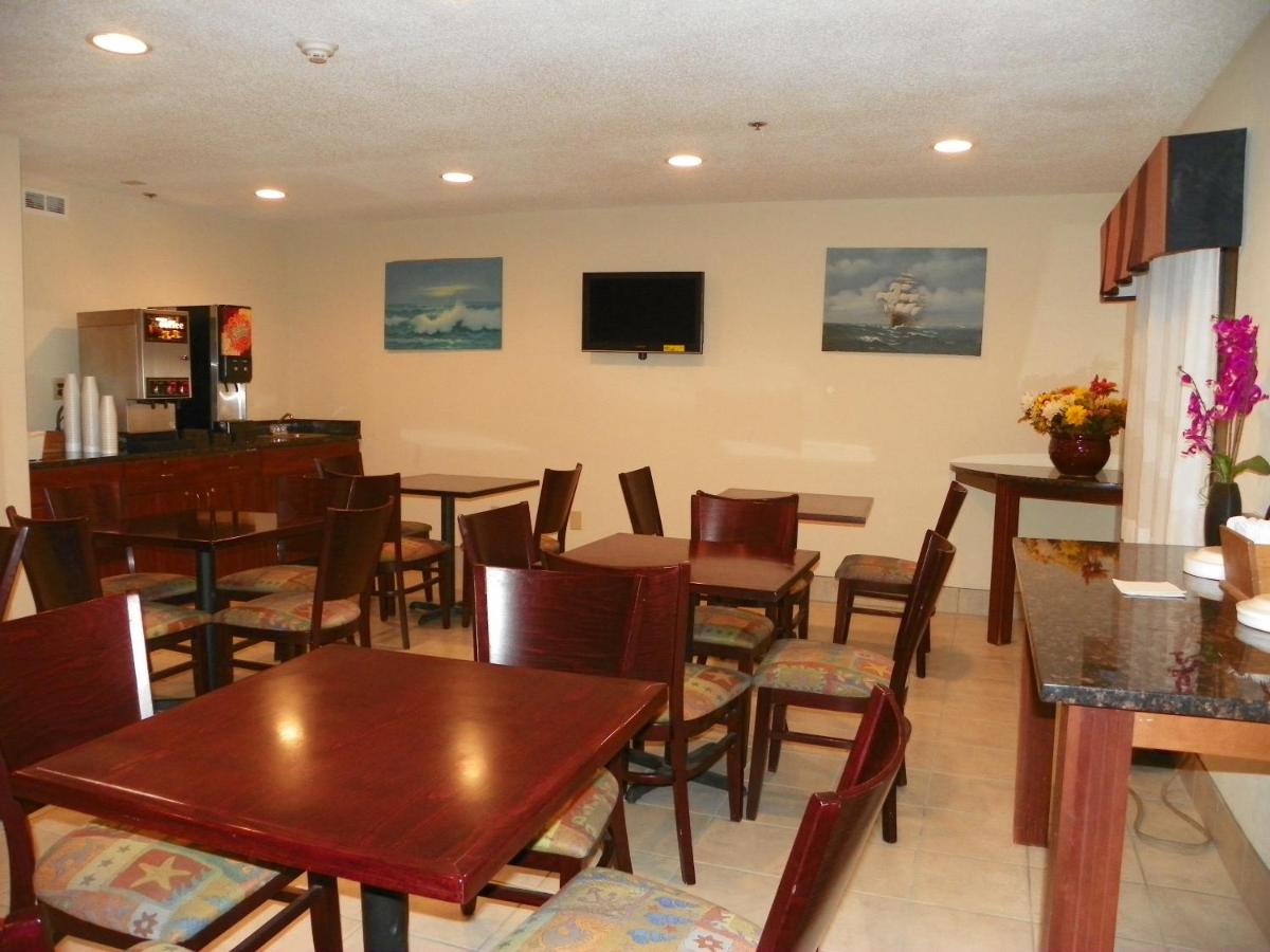 Royalton Inn & Suites Upper Sandusky - image 6