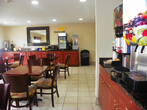 Royalton Inn & Suites Upper Sandusky - image 7