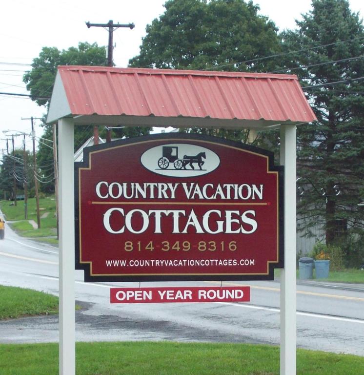 Country Vacation Cottages - main image