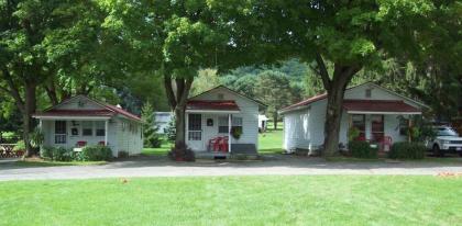 Country Vacation Cottages - image 3