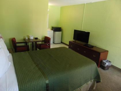 Westbrook Motel - image 14