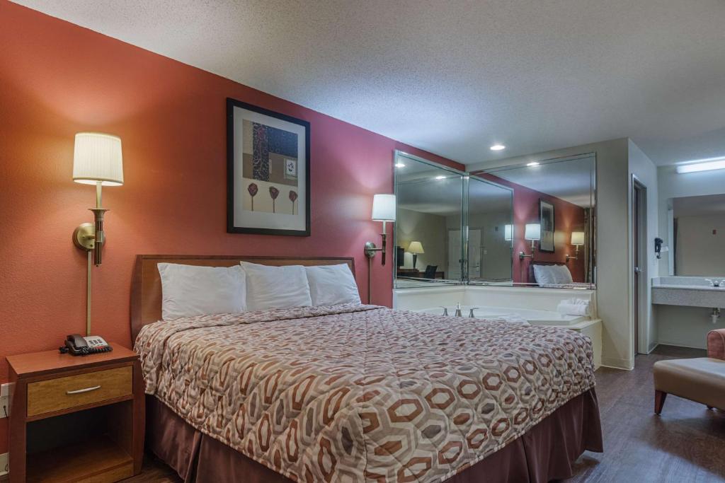 Motel 6-Abbeville LA - image 2