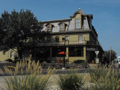 Altland House Inn  Suites Abbottstown