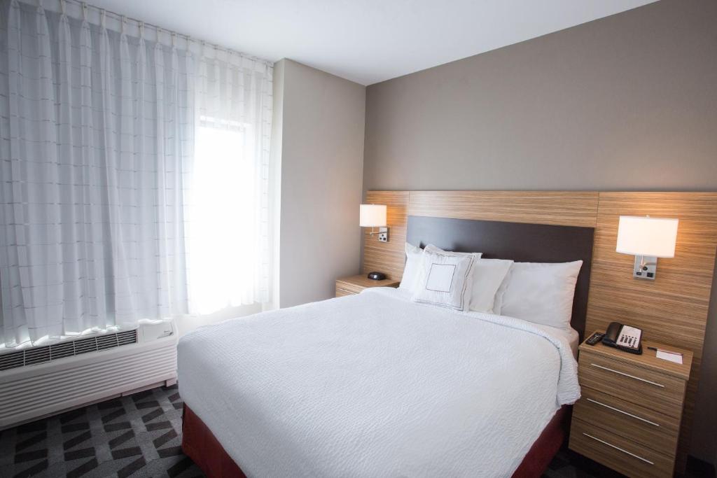TownePlace Suites by Marriott Southern Pines Aberdeen - image 2
