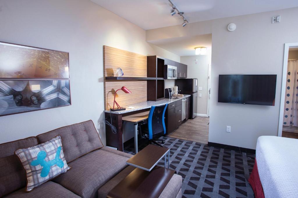 TownePlace Suites by Marriott Southern Pines Aberdeen - image 3