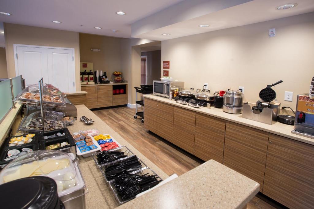 TownePlace Suites by Marriott Southern Pines Aberdeen - image 5