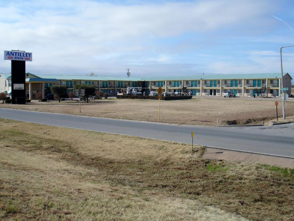 Antilley Inn - image 7