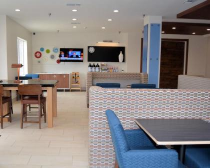 Holiday Inn Express Hotel and Suites Abilene an IHG Hotel - image 11