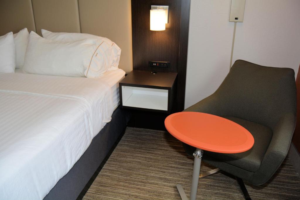 Holiday Inn Express Hotel and Suites Abilene an IHG Hotel - image 5