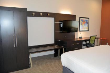 Holiday Inn Express Hotel and Suites Abilene an IHG Hotel - image 7