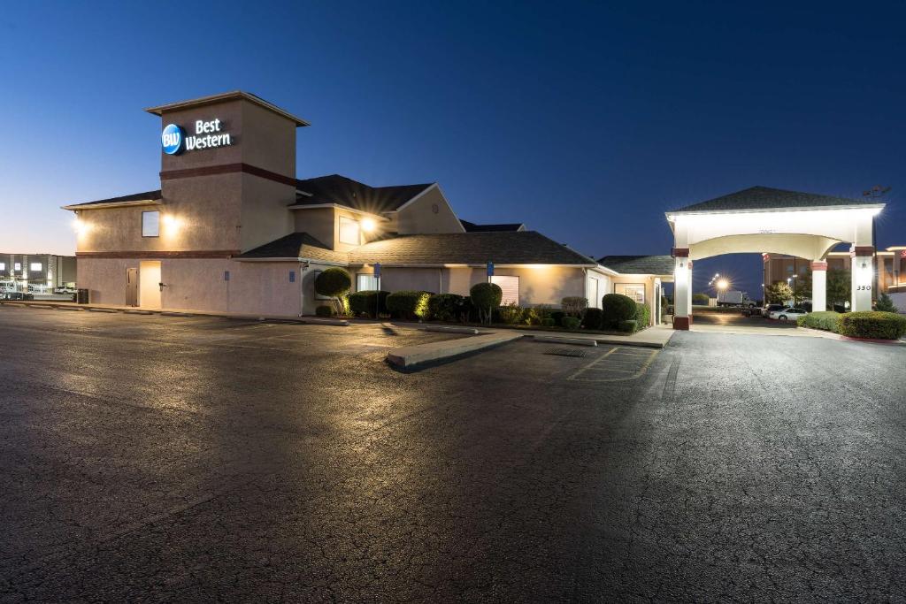 Best Western Abilene Inn and Suites - main image