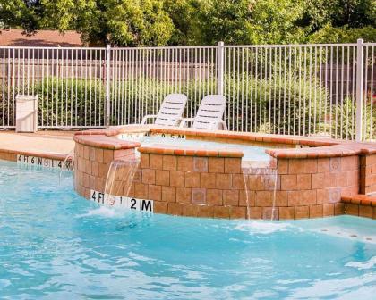 Comfort Suites Abilene - image 10