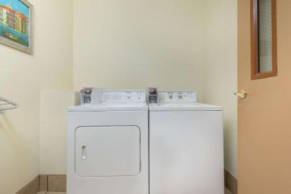 Super 8 by Wyndham Abilene South - image 6