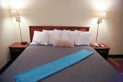 The Inn and Suites at 34 Fifty - image 12